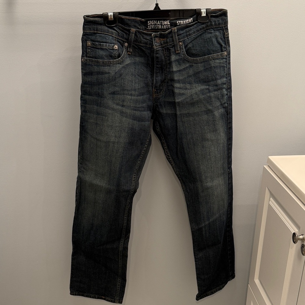 Signature Men's Straight Jeans